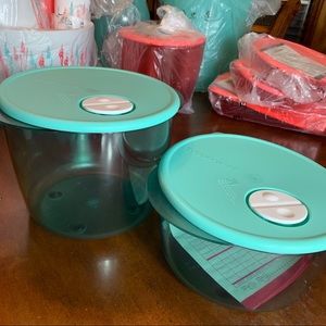 Tupperware Vent N Serve Round Containers